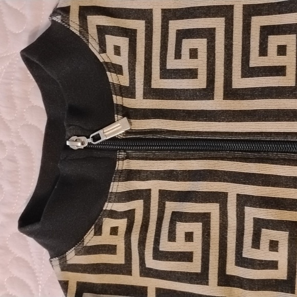 Love J USA Women's Geometric Patterned Two-Piece Set, Size: S/M - Picture 8 of 11